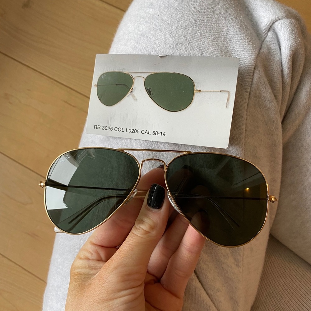 BRAND NEW Ray-Ban Polarized Aviator Sunglasses